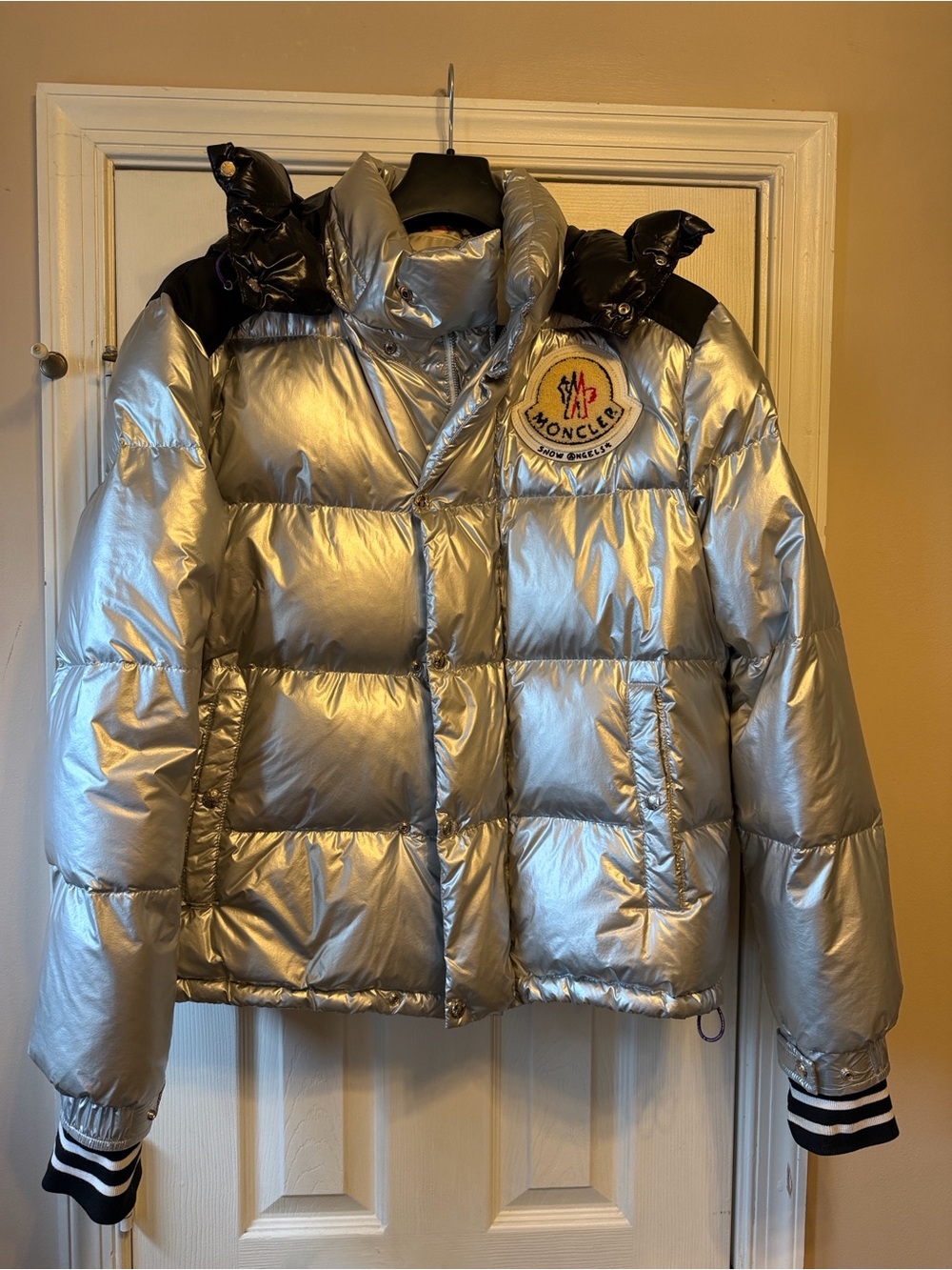 RARE Moncler x Palm Angels Men’s Silver Puffer Jacket with Black Trim size 8